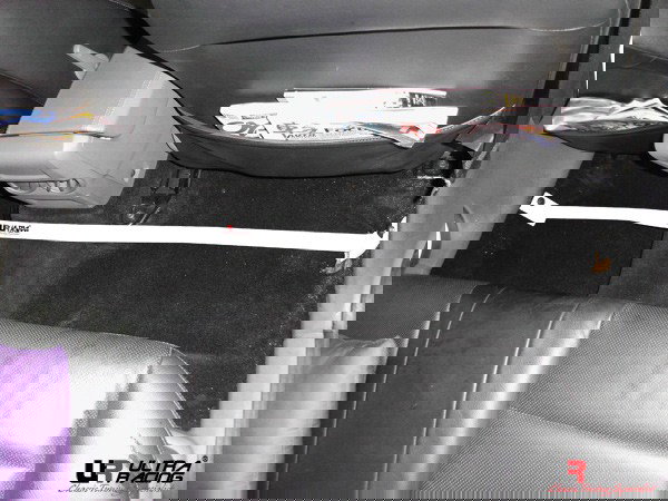 Ultra Racing Ford Focus Mk2 1.8 Refuerzo de Chasis 2-Point Roombar URRO2-2137 - Aumenta Rigidez y Estabilidad