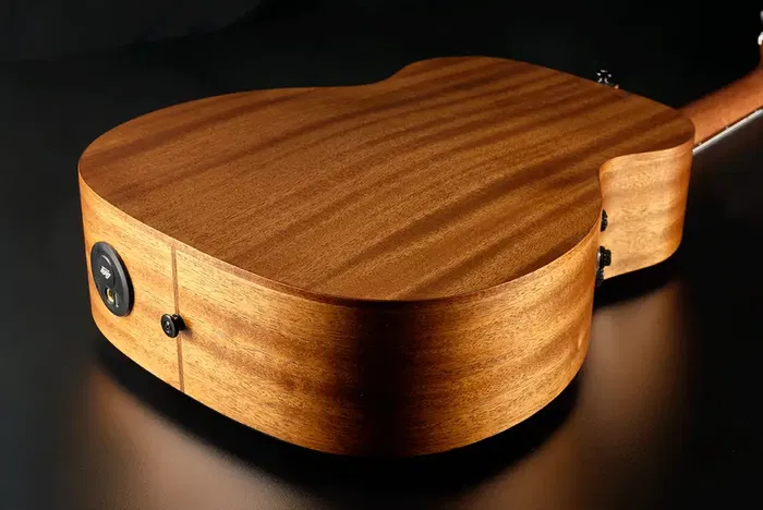 LAG Guitarra Acústica Travel Nylon Blue Wave AE Blue Wave 1 Tapa Cedro Rojo Macizo Fondo Caoba Satinado LAG Guitarra Acústica Travel Nylon Blue Wave AE Blue Wave 1 Tapa Cedro Rojo Macizo Fondo Caoba Satinado