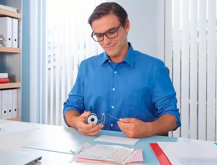 Q-connect Cinta adhesiva invisible, 7.5 m x 19 mm, con portarrollos en blister Q-connect Cinta adhesiva invisible, 7.5 m x 19 mm, con portarrollos en blister