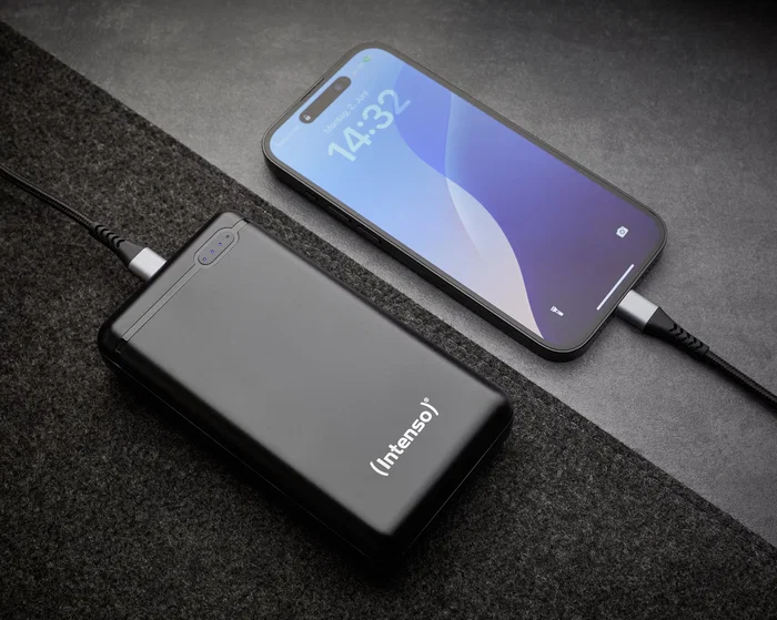 Intenso XS20000 Power Bank de 20000 mAh, Batería Externa Negro con Conector USB-C y Cable USB-A a USB-C Incluido