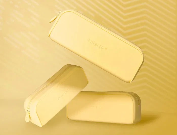 Antartik Prisma Estuche Portatodo Rectangular de Silicona Soft, Amarillo, 185x50x75 mm Antartik Prisma Estuche Portatodo Rectangular de Silicona Soft, Amarillo, 185x50x75 mm