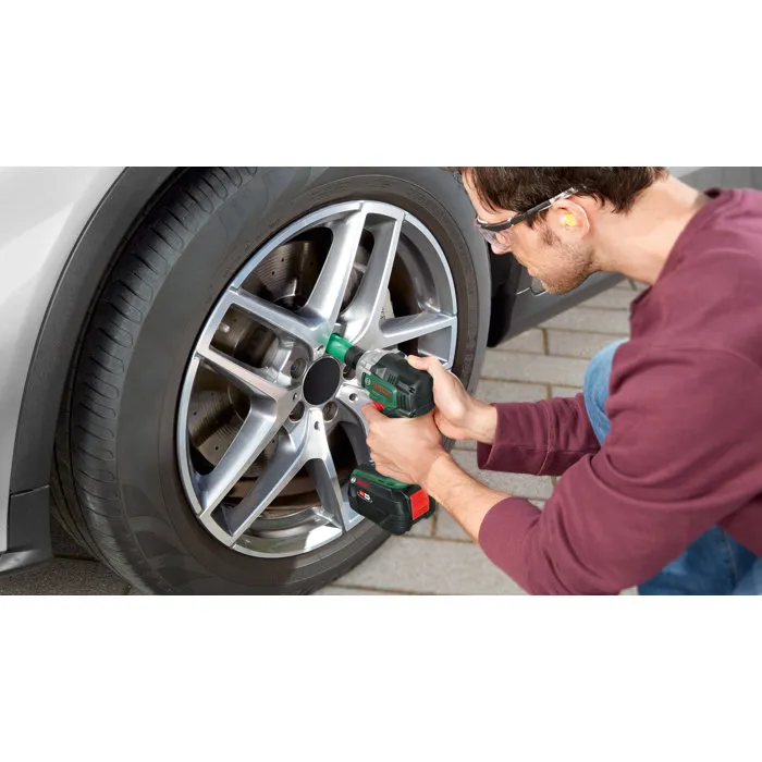 Bosch Llave de Impacto Inalámbrica UniversalImpactDrive 18V-350, 18V, 350 Nm, con Juego de Vasos de 4 Piezas, Batería y Cargador No Incluidos (BOS1759300208475)