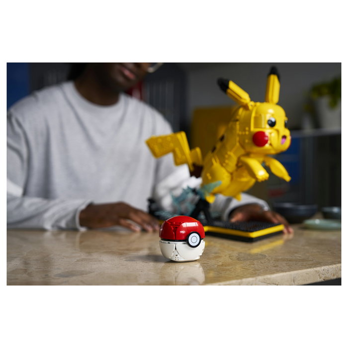 LEGO 72152 Pikachu y Poké Ball