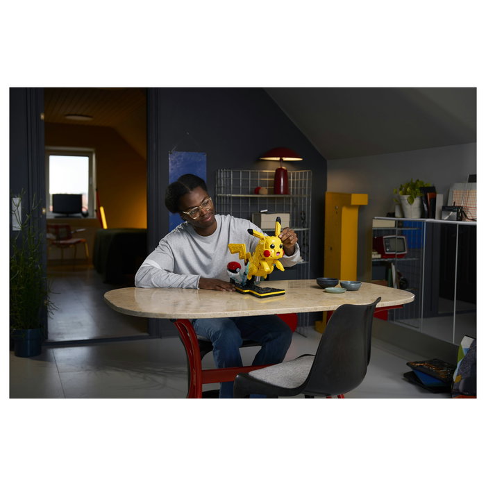 LEGO Pikachu y Poké Ball 72152