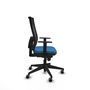 Silla de oficina Horna con mecanismo Sincro tapizada con Similpiel color Azul claro y malla color Negro. Equipada con lumbar 1D, Brazos 1D y Ruedas 65 mm parqué