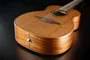 LAG Guitarra Acústica Escapade Nylon A/E- Natural Travel Clásica Electrocústica, Tapa Cedro Rojo Macizo, Acabado Satinado