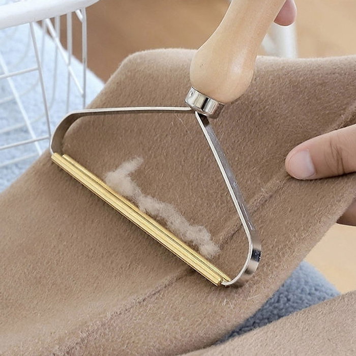 Je cherche une Idee Rastrillo Quitapelusas y Bolitas para Tejidos con Mango de Madera 16x12.5 cm