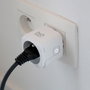 Dio Connected Home Toma conectada con Medidor de potencia y Control remoto de 3 canales + 1 grupo