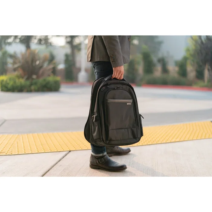 Kensington Mochila Contour 2.0 Pro para Portátil 17" Ergonómica, Compatible TSA, con Bolsillo RFID y Resistente al Agua