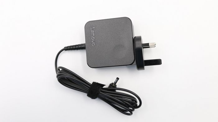 Lenovo AC adapter for Lenovo laptops, 20V output, 2.25A current, 45W power, UK plug type, genuine original power supply.