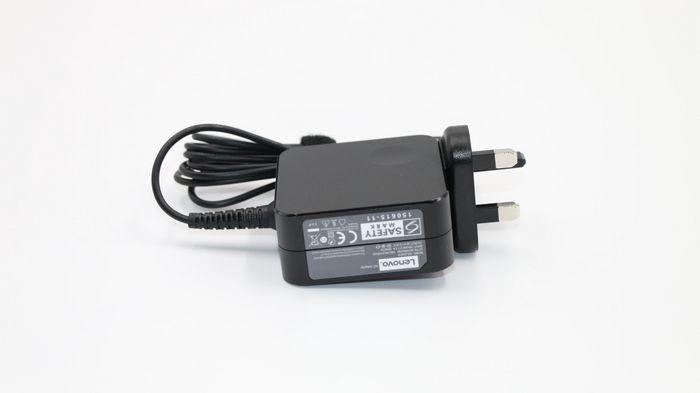 Lenovo AC adapter for Lenovo laptops, 20V output, 2.25A current, 45W power, UK plug type, genuine original power supply.
