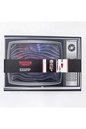 Cerdá Set de Papelería Stranger Things con Estuche de Televisor Retro