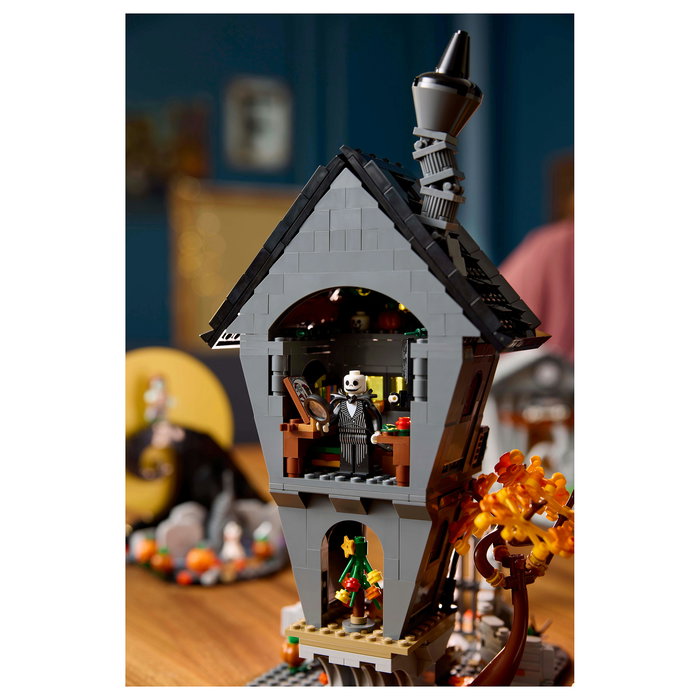 LEGO Ideas Disney 21351 Tim Burton's The Nightmare Before Christmas Set de Construcción - 2193 Piezas, Edad 18+