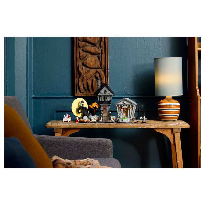 LEGO Ideas Disney 21351 Tim Burton's The Nightmare Before Christmas Set de Construcción - 2193 Piezas, Edad 18+