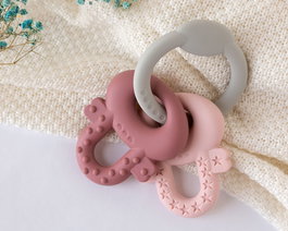 KioKids Mordedor Llaves De Silicona Rosa Y Gris Para Bebé +3 Meses Libre De BPA