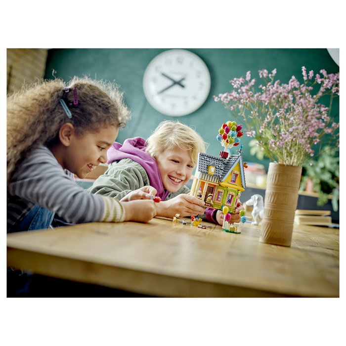 LEGO 43217 Disney Pixar Casa de 'Up' (Carl's Haus aus 'Oben') - Juego de Construcción de 598 Piezas para Niños a partir de 9 Años