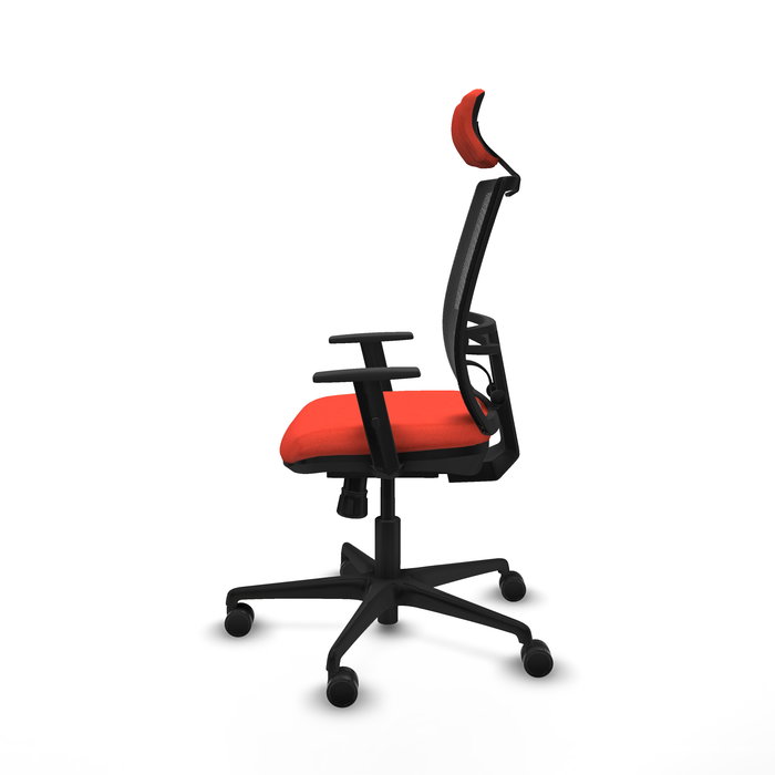 Silla de oficina Yunquera con mecanismo Sincro tapizada con Tela color Naranja oscuro y malla color Negro. Equipada con lumbar 1D, Brazos 1D, Cabecero 1D y Ruedas 65mm nailon