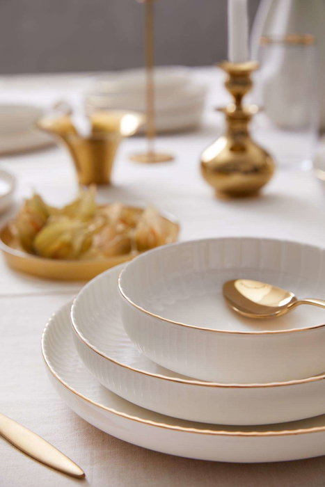 Hermia BNCRS18Y420 Juego de Cena de Porcelana de 18 Piezas con Acentos Dorados Hermia BNCRS18Y420 Juego de Cena de Porcelana de 18 Piezas con Acentos Dorados