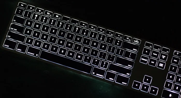 Matias FK418 Mac Space Gray Teclado Inalámbrico Bluetooth Retroiluminado Aluminio Layout Polaco