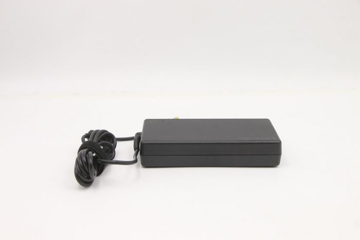 Lenovo Adaptador AC para Portátiles ThinkPad, 150W, 20V, 100-240Vac, Rectangular