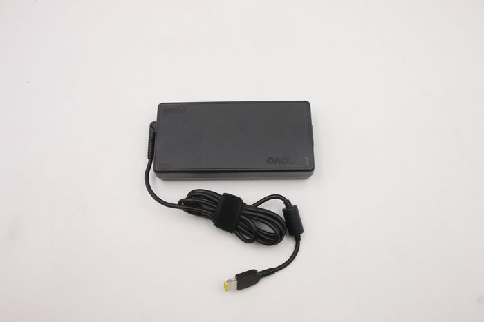 Lenovo Adaptador AC para Portátiles ThinkPad, 150W, 20V, 100-240Vac, Rectangular