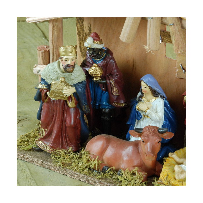 Nacimiento de belén con 8 figuras y musgo