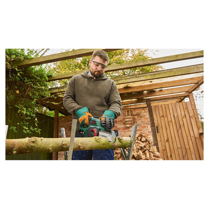 Bosch UniversalChain 18 Motosierra a Batería, 20 cm de longitud de hoja