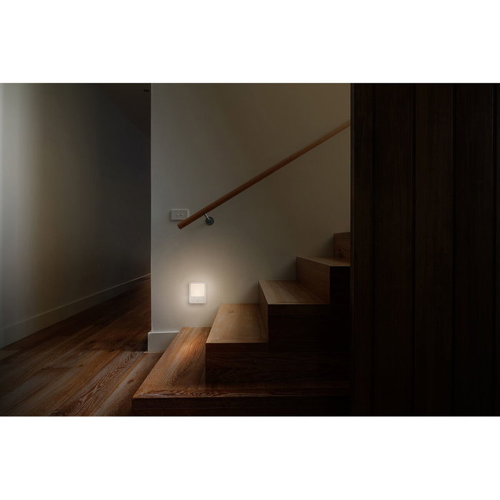 Varta Piloto de noche con sensor de movimiento y enchufe Blanco Cálido