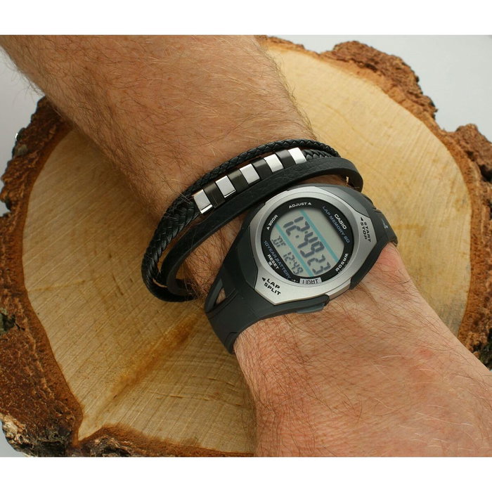 Casio STR-300C-1VEF con correa y caja negra