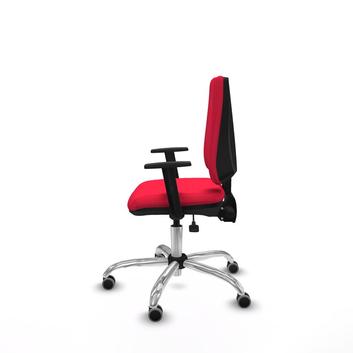 Silla de oficina Elche con mecanismo Asincro tapizada con Tela color Rojo. Equipada con Base cromada, Brazos 1D y Ruedas 65 mm parqué