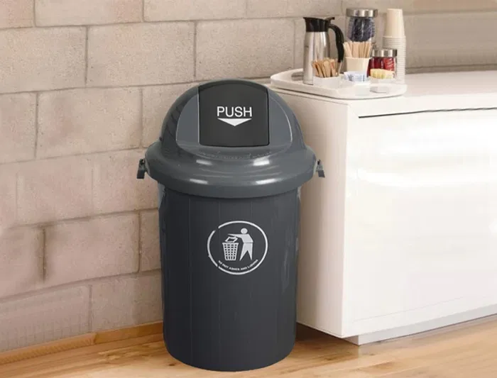 Q-connect Papelera Contenedor Plástico con Tapadera 80L Gris 450x760 mm