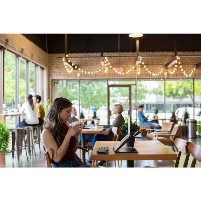 Kensington SureTrack - Ratón Inalámbrico de Viajes Ambidiestro, Dual Bluetooth 5.0 y RF 2.4 GHz, 2400 DPI, Seguimiento en Cristal, 3 Botones, Color Negro