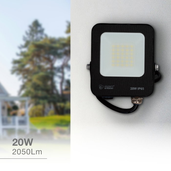GSC Evolution Proyector LED Santadi 20W 6500K IP65 Negro GSC Evolution Proyector LED Santadi 20W 6500K IP65 Negro