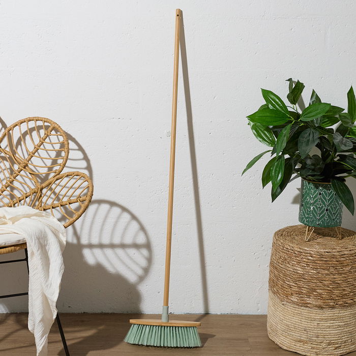 Je cherche une Idee Escoba Palo Bambú 120 cm