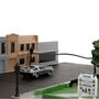 Smoby Nano Escenario Regreso Al Futuro - Diorama Plaza De La Corte De Hill Valley con 2 Nano Coches