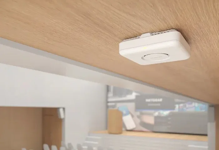 NETGEAR WBE710 Punto de Acceso Wi-Fi 7 Tri-Banda Blanco NETGEAR WBE710 Punto de Acceso Wi-Fi 7 Tri-Banda Blanco