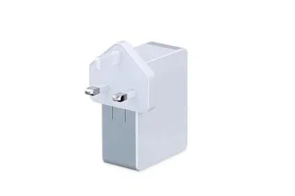 Ednet Adaptador de corriente universal con 4 puertos USB, Blanco, 31809