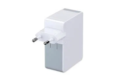 Ednet Adaptador de corriente universal con 4 puertos USB, Blanco, 31809
