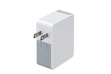 Ednet 31809 Cargador de Pared Universal 4 Puertos USB 2.0, Blanco, 24W 2.4A, Entrada 110-240V AC