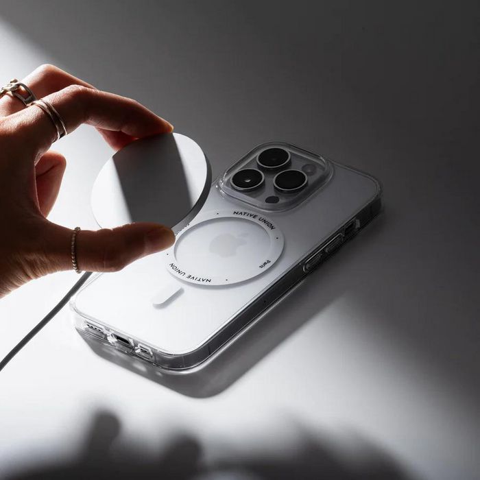 Native Union Funda Transparente MagSafe para iPhone 15 Pro Max