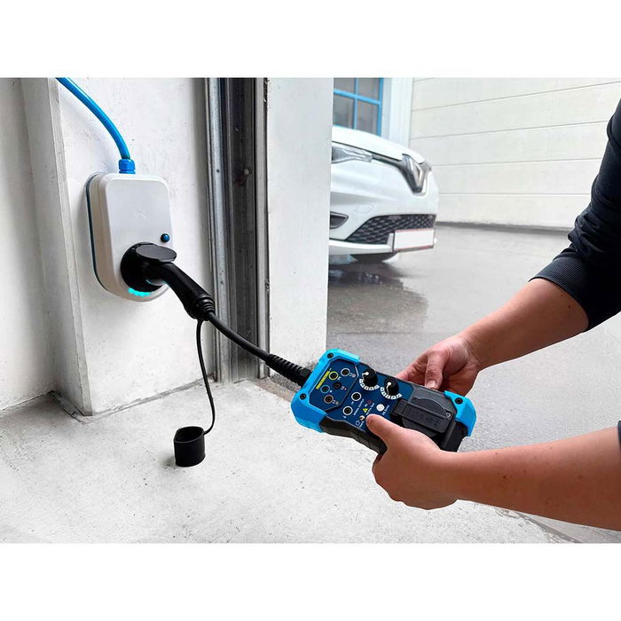 Pancontrol Adaptador Tester para Estaciones Wallbox Tipo 2 y AC, Simula Vehículo Eléctrico IEC62196-2, con LEDs, Prueba Tierra y Comunicación, Incluye Estuche