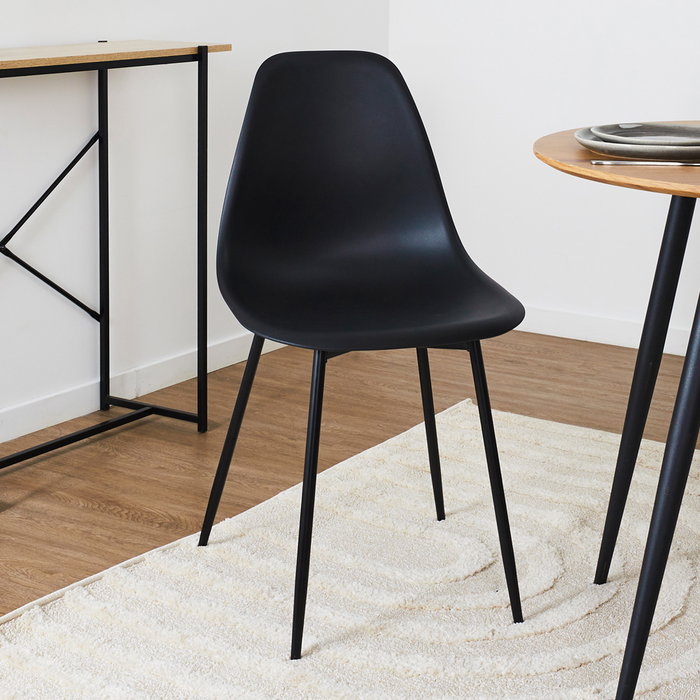 Home Deco Factory Silla Essentiel Gustav Negra, Estilo Escandinavo, Asiento Polipropileno, Patas Hierro, 84.8 cm Alto