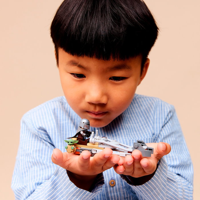 LEGO 75436 Star Wars Mandaloriano y Grogu Moto Speeder, Set de Construcción de 58 Piezas