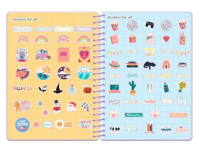 Liderpapel Agenda Escolar 2026-2027 Fantasy A - Día Página A5, Espiral, Tapa Dura, Papel FSC 80g, Interior Bilingüe, Con Gomilla y Pegatinas, Color Azul Fresas