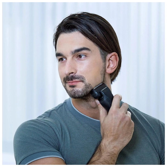 Panasonic ES-RT37-K503 Maquinilla de afeitar eléctrica para hombre, recargable, 54 min de uso inalámbrico, negro