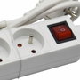 Unidad doméstica 3 tomas 2P+T con interruptor conforme a NF