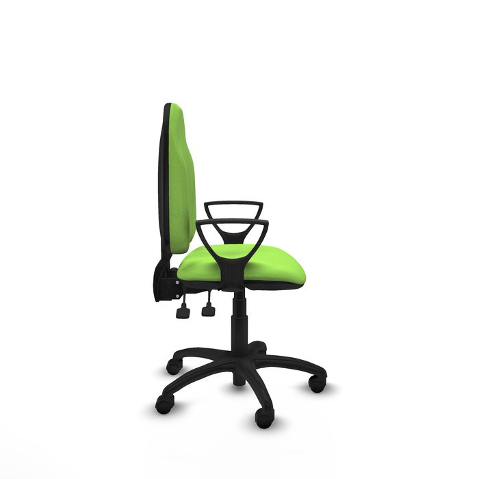 Silla de oficina Algarra con mecanismo Asincro tapizada con Tela color Pistacho. Equipada con Base poliamida negra, Brazos fijos y Ruedas de nailon 50 mm