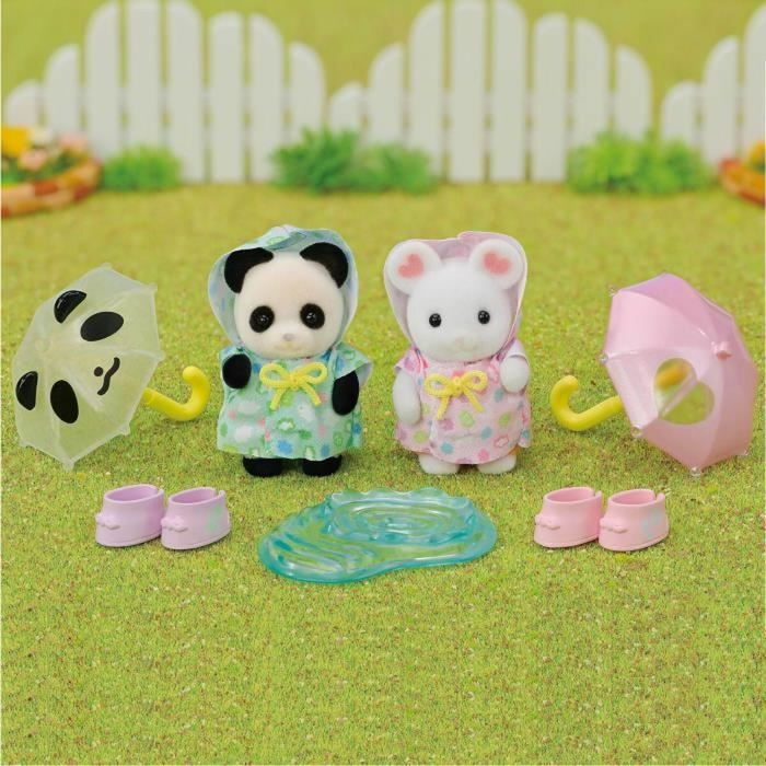 Sylvanian Families 1710444957409 Dúo de bebés con trajes de lluvia - Panda y Marshmallow Mouse