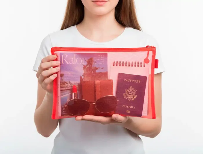 Liderpapel Bolsa zipper bag de poliéster transpirable multiusos tamaño Din A4 color rojo