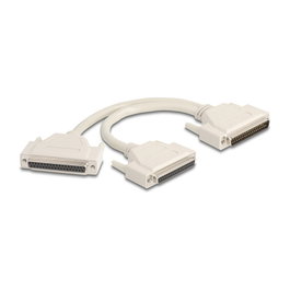 DeLOCK 67161 Adaptador Y-Kabel Splitter D-Sub 37 Pin beige